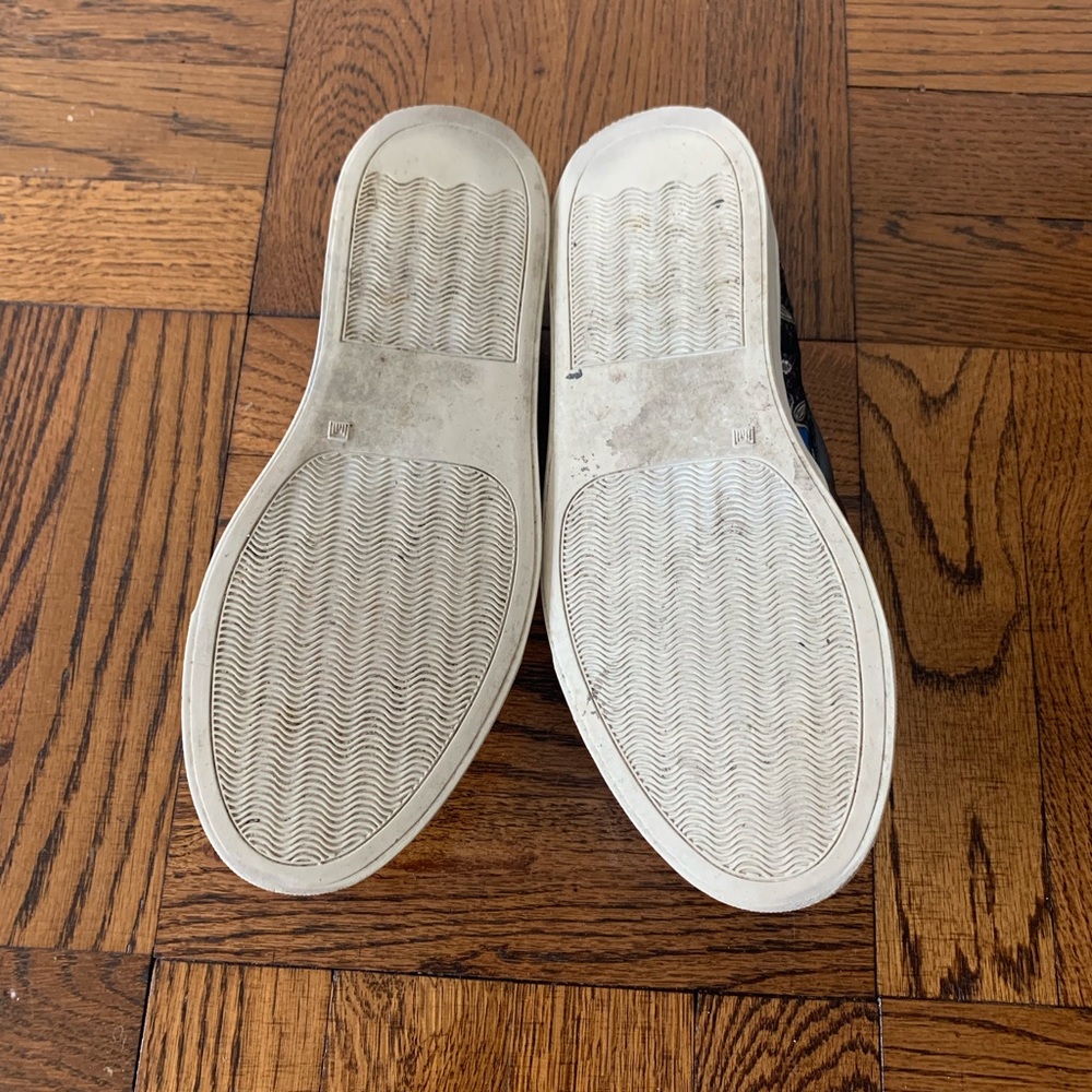 Givenchy Sneakers - Picture 3 of 3